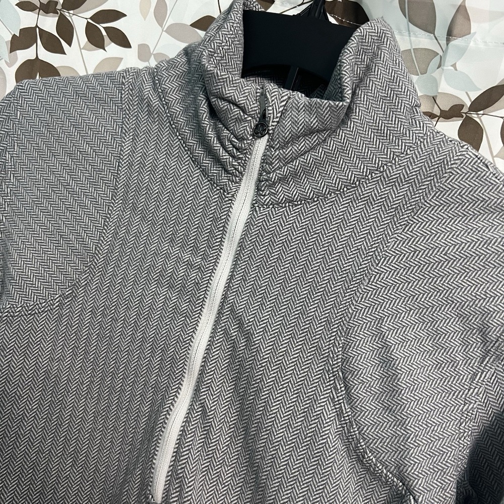 Lululemon Sweater Womens 10 Kanto Catch Me 1/2 Zip Gray Herringbone Yoga